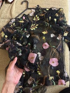 H&amp;M Black Net Floral And White Korean Tops