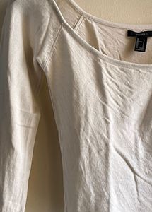 Forever 21 Off-White Top – Effortless Elegance