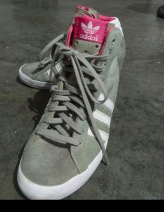 Authentic Adidas Baseball Shoes