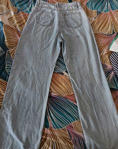 Wide Leg Light Wash Jeans
