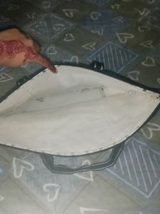 Big Bag (Thaila) 200 Rs In Cash