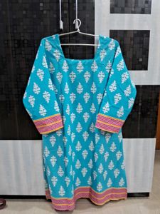 Set of 4 Women&#39;s Kurtis