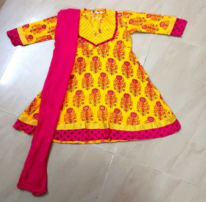 Girl's Yellow & Pink Floral Kurti Set