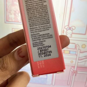 Over glowy tint