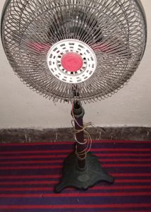 Solar Fan With Adjustable Stand.