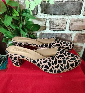 Animal Print Flats Little Shiny Condition 👍🏻