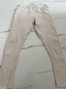 xs size Comfy lyra white Leggings