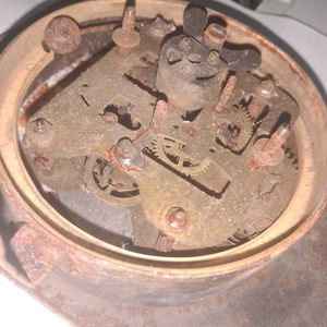 NON WORKING Vintage Metal Clock