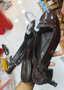 Elegant Brown Slingback Flats