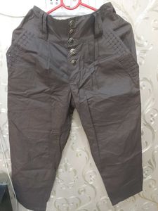 Womens One Fourth Cargo Pants