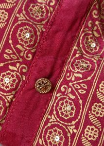 Sabhyata Women Maroon Silk Blend Embroidered Kurta