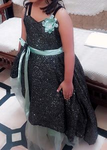 Beautiful Gown For 5-6 Years Girl