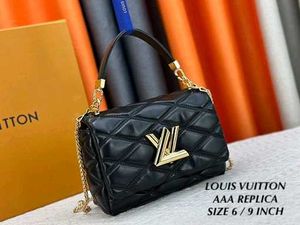 LV GO-14 MM handbag.TwiST LOCK WD MAGNETIC BOX
