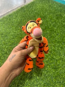 TIGGER PLUSH TOY DISNEY STORE MICRO BEA