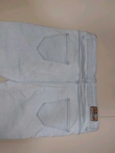Light Wash High-Waisted Jeans
