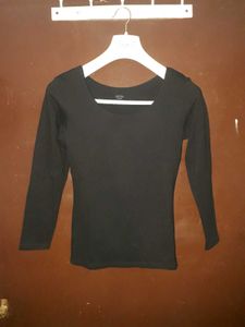 Basic Black Long Sleeve Top