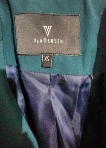 VAN HEUSEN Lead Lady Blazer