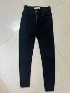 Black Skinny Jeans