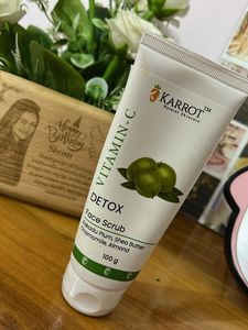 Karrot Detox Face Scrub