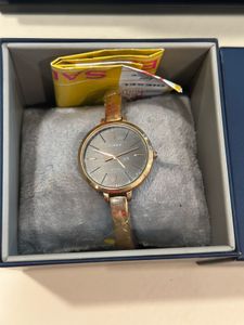 Timex Fashion Women&#39;s Black Dial Round Case Watch