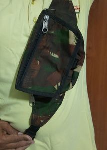 High Quality Pouch with 4 Storage compartments