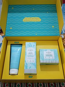 Dot &amp; Key Hydration Essentials