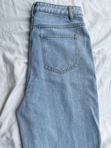New Jeans With Flowers Print Never Worn