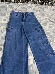 Wide Leg Cargo Jeans