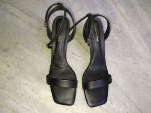 Beautiful Black Heel.