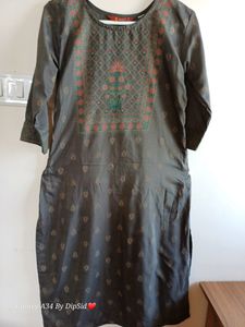 Women Printed Kurta (S-size)