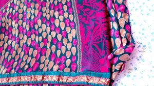 Teardrop Pattern Fabric Silk .Saree