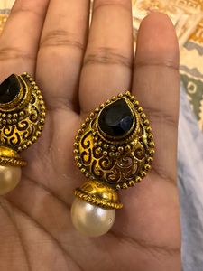 Pendent Set
