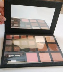 oriflame sweden festive special makeup palette
