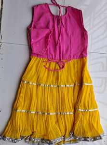 Pink Girls Indian Dress Size 26 (7-9years)