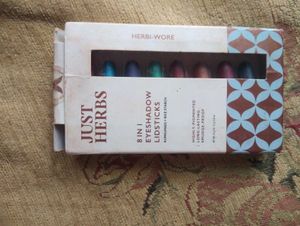 Herbi-Wore 8-in-1 Eyeshadow Lidsticks