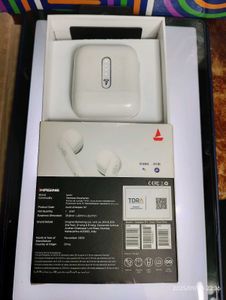 boAt Airdopes 141 - White