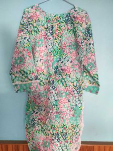 Floral Print Kurta with a Freebie