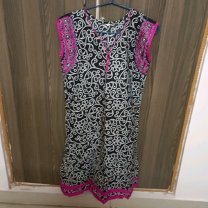 Sleeveless cotton kurti