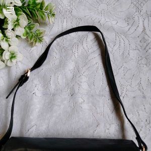 H&amp;M Stylish Shoulder Bag✨🖤