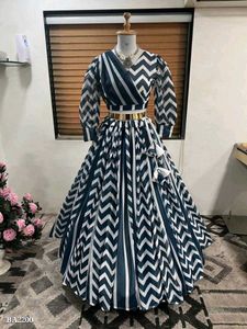 Stylish Simple Lehenga Choli