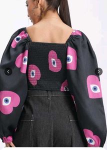 Eye-Catching Print Crop Top