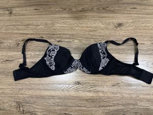 Elegant Black Bra at 85% off