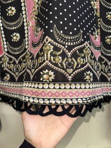 Elegant pakistani suit