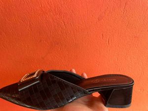 Black Pointed Toe Mules