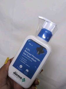 Derma Co 2.5% Benzoyl Peroxide Gel Face Wash