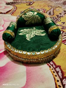 Sinhasan Green &amp; Gold  Seat