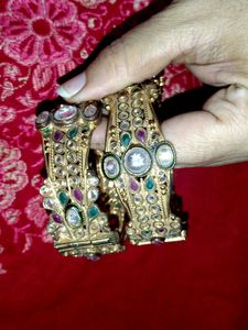 Gold-toned Bangle Set