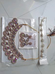 Jewelry Set With Mang Tika