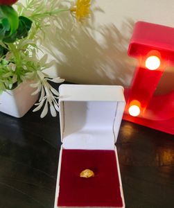 Vintage Gold Ring with Diamond