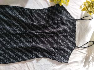 fency sleevlesss kurti short